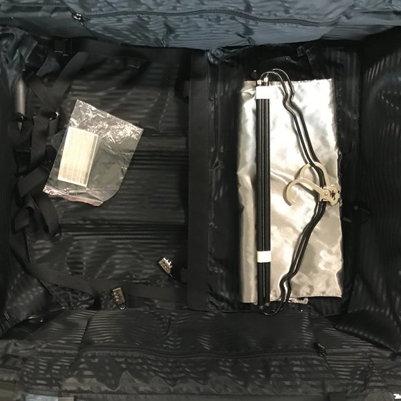 Tumi Luggage - Picture 3 of 5